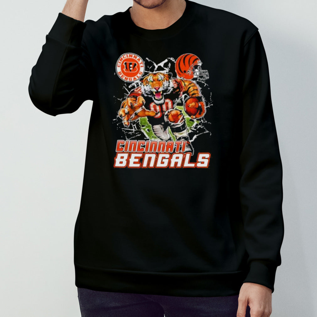 Mascot Breaking Through Wall Cincinnati Bengals Vintage Shirts