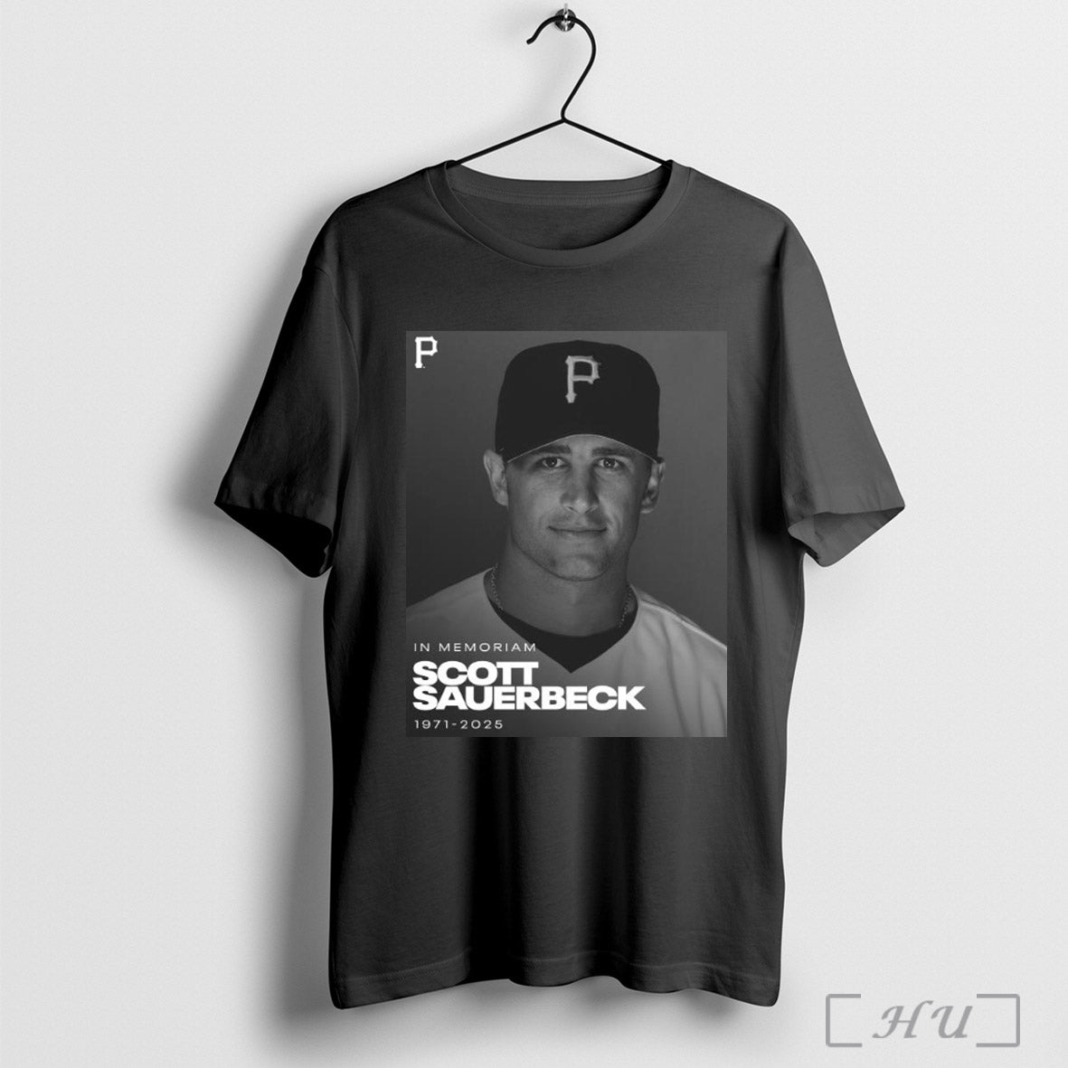 Poster Pittsburgh Pirates Rip In Memoriam Scott Sauerbeck 1971 2025 T Shirt Sweatshirt