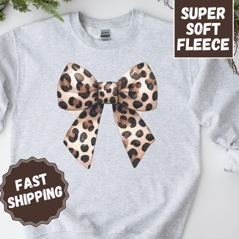 Leopard Bow Crewneck Sweatshirt, Womenswear Christmas Soft Printed Sweatshirt, Cozy Holiday Oversized Top Fleece Unisex