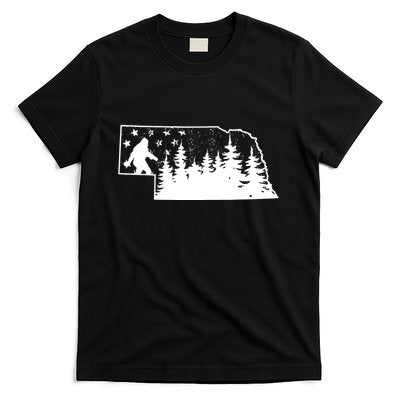 Nebraska Bigfoot American Flag Sasquatch Usa Flag Nebraska T-Shirt