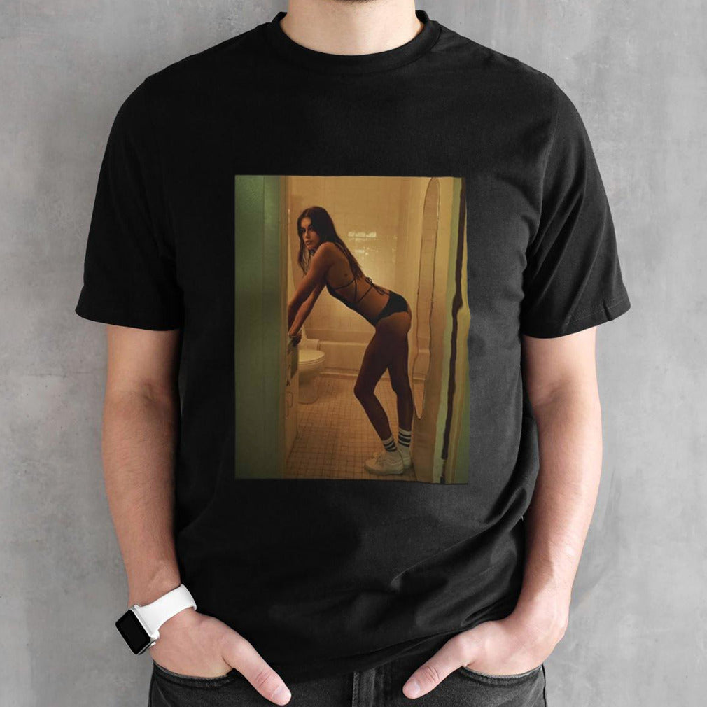 Kaia Gerber Photographed By Lachlan Bailey For WSJ Magazine 2024 shirt