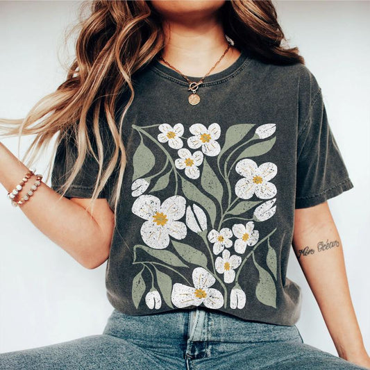 Boho Floral Tshirt, Daisy Shirt, WildFlowers Shirt, Retro Wild Flower Tshirt, Comfort Shirts for Women, Vintage Botanical Tee For Her, Retro Floral Nature T-Shirt, Flowers Lover Tee, Floral Nature TShirt, Ladies Shirts, Gift for Mom, Women Top