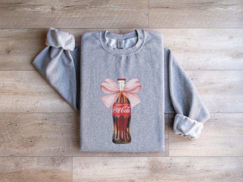 Coca Cola Pink Bow Sweatshirt, Coca Cola Crewneck, Coke Lover, Trendy Sweatshirt, Coca Cola Fan, Gift for Coke Drinker, Gift for Friend T-, Hoodishirt