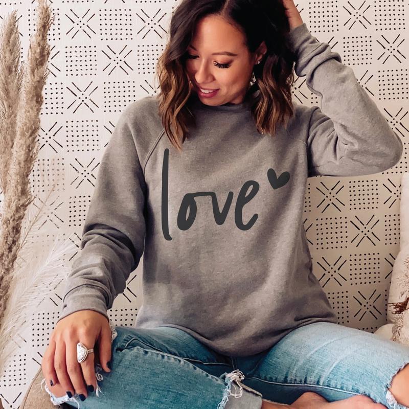 Love Sweatshirt, Be Kind Sweatshirt, Mom Life Shirt, Mama Sweatshirt, Mother's Day Gift Shirt, Gift for Best Friend, Gift for Him & Her - Trending, Un