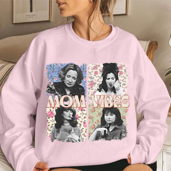 90Ã¢â‚¬â„¢s Mom Vibes Sweatshirt, Funny Mom Life Sweatshirt, Trendy Funny Mother's Day Gift, Cool Mom Gifts Sweatshirt