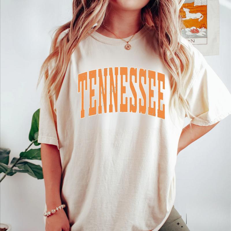 Tennessee T-Shirts/ Sweatshirt, Vintage Tennessee Shirt/ Sweatshirt, Tennessee Travel Gift, Tennessee Game Day, Retro Style Shirt