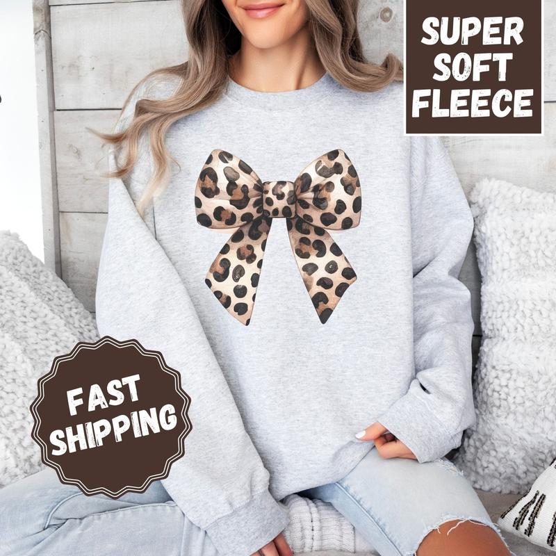 Leopard Bow Crewneck Sweatshirt, Womenswear Christmas Soft Printed Sweatshirt, Cozy Holiday Oversized Top Fleece Unisex