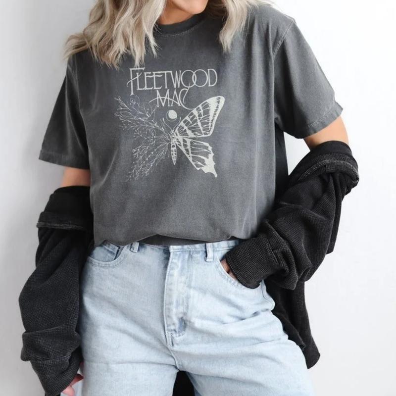 Fleetwood Mac Retro Tee Ã¢â‚¬â€œ Perfect for Fans, Music Tour Style, Gift for Woman, Crew Neck, Trending T-shirt