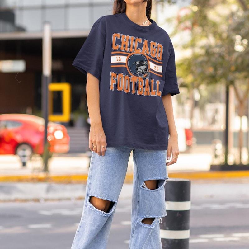 Vintage Chicago Football Crewneck Sweatshirt / T-Shirt, Bears Shirt, Retro Chicago Football T-Shirt, Chicago Sweatshirt, Chicago Fan Gift Womenswear Hoodie