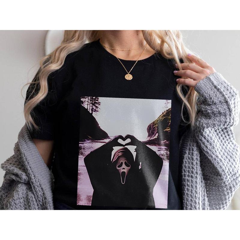 Vintage 90s Halloween Ghostface Heart Hands Shirt, Scary Movies Tee, Funny Horror Graphic T-Shirt, Unisex Meme Dumb Shirts
