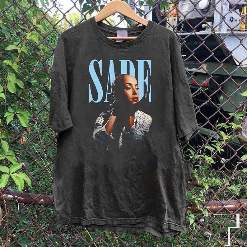 Selena T-shirt Selena QuintanillaT Shirt, Sade Tour Crewneck Tshirt, Sade Concert Shirt